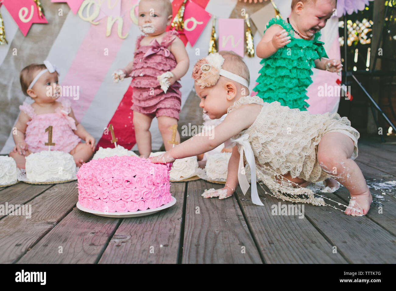 Decoraciones de la fiesta de cumpleaños fotografías e imágenes de alta  resolución - Alamy