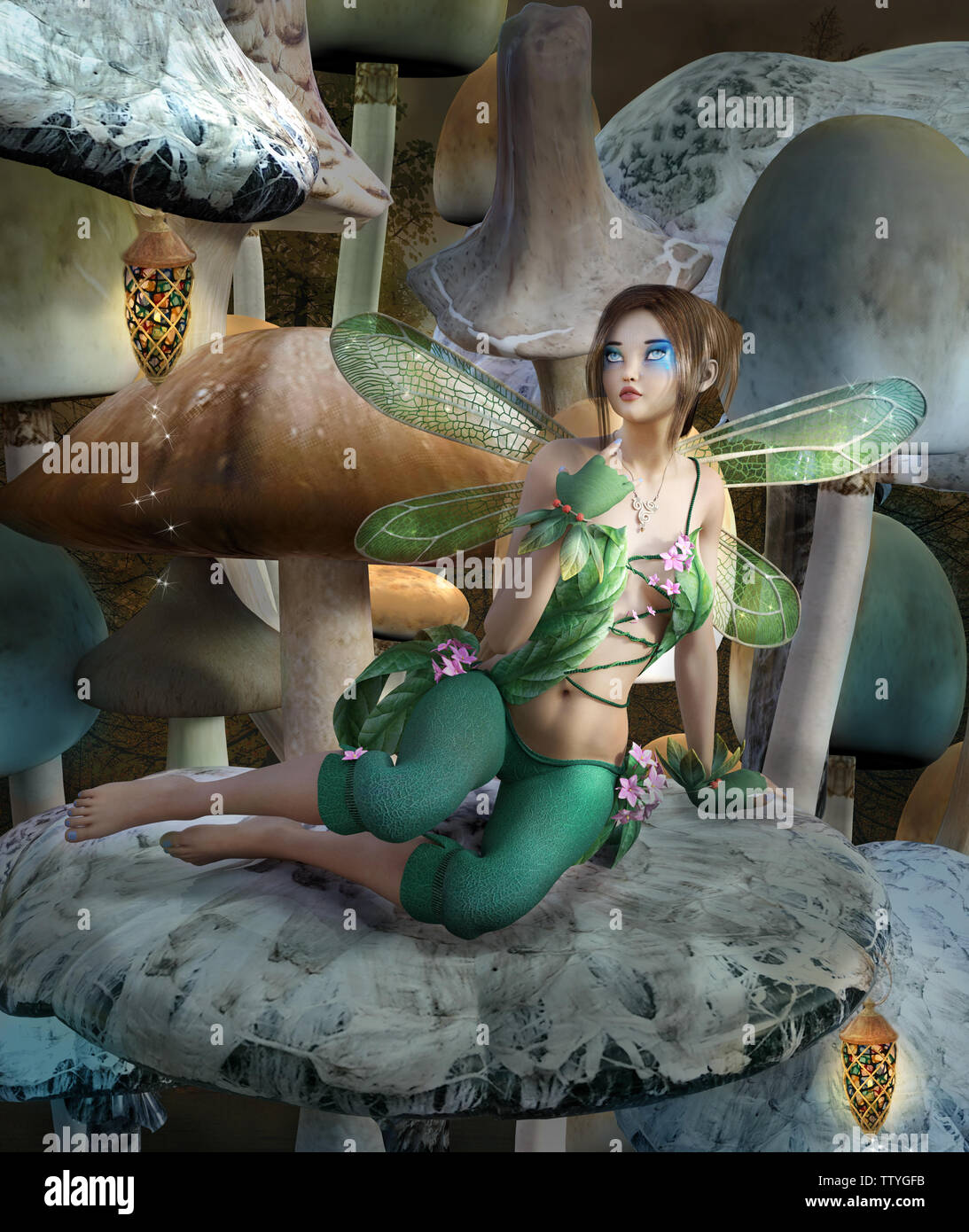Pequeña hada con alas verde sentada en un hongo Foto de stock