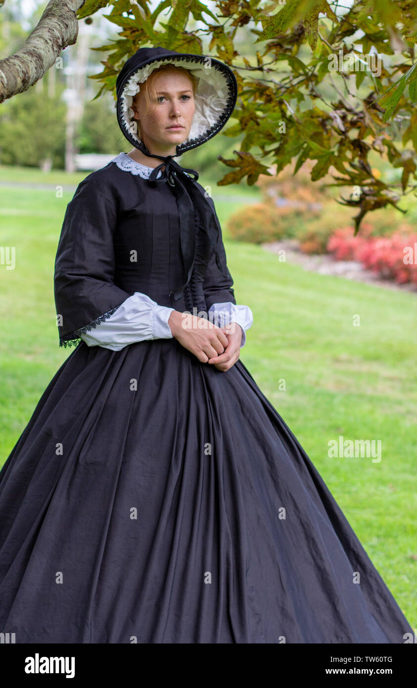 Victorian corset fotografías e imágenes de alta resolución - Alamy
