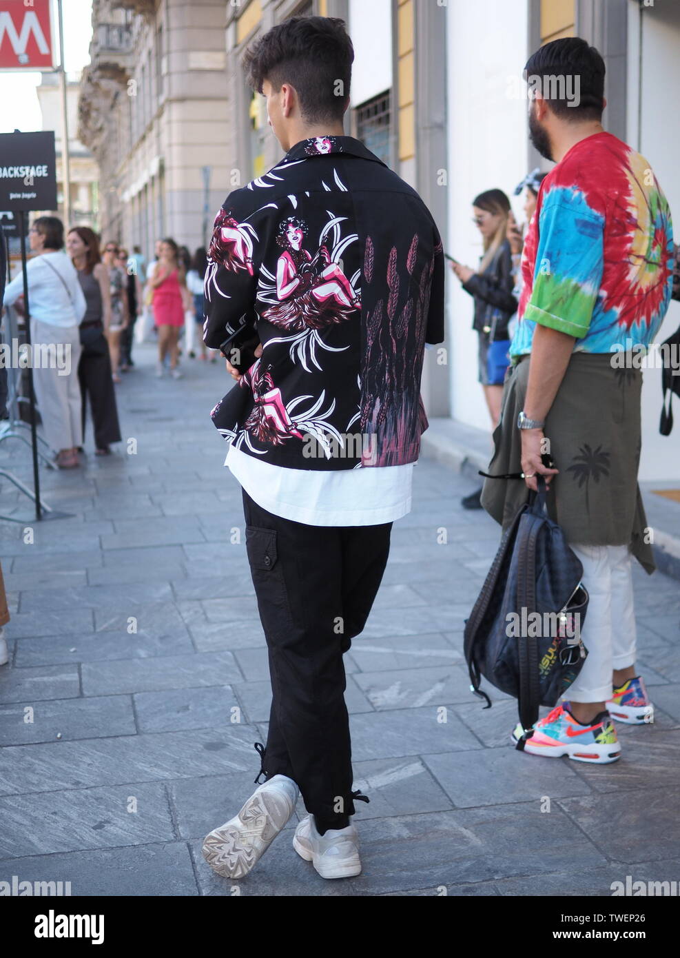 Milán, Italia: 16 de junio de 2019: blogger de moda street style outfit  antes Palm Ángeles Fashion show durante la Semana de la moda de Milán  hombre en 2019/2020 Fotografía de stock - Alamy