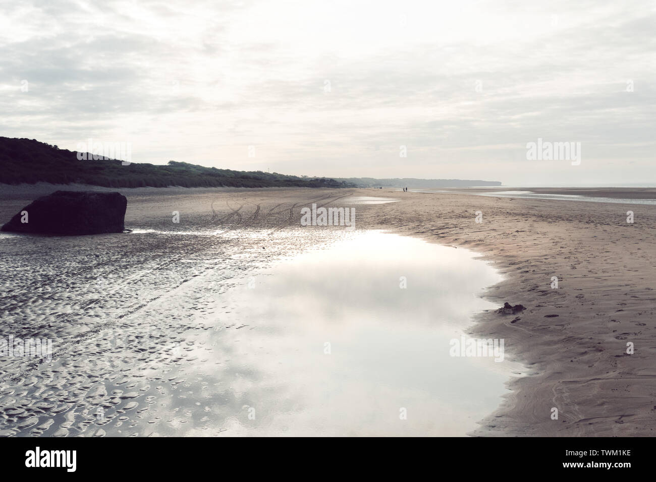 Las playas de Normandía, Francia al atardecer  Omaha Beach al atardecer Foto de stock