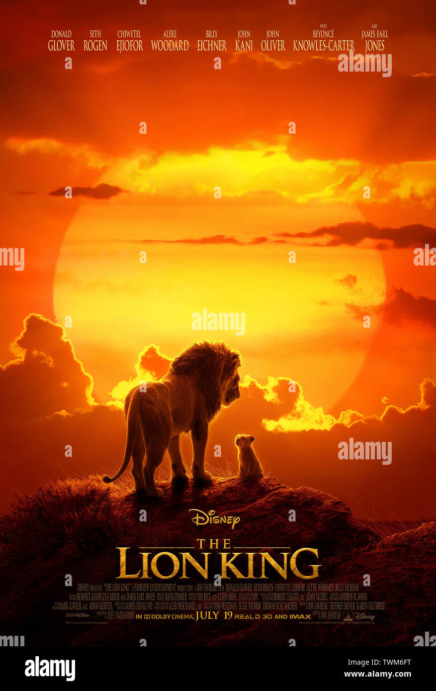 Cartel- El Rey León - con las voces de Florencia Kasumba, Eric Andre y  Keegan-Michael clave como las hienas, y Chiwetal Ejiofor como cicatriz,  Disney's "El Rey León" es dirigida por Jon