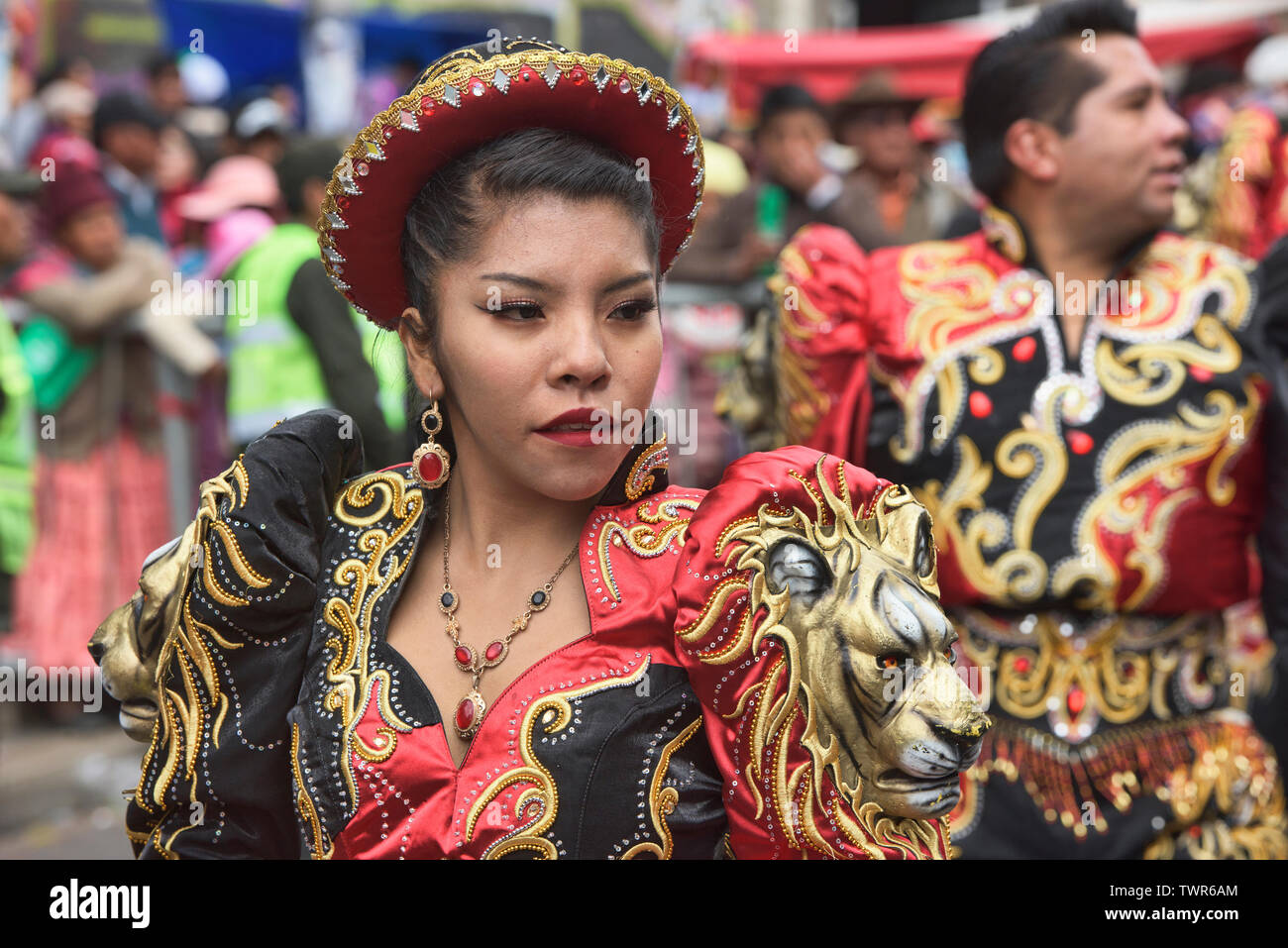 Las murgas de bailarín en el colorido Festival de Gran Poder, La Paz