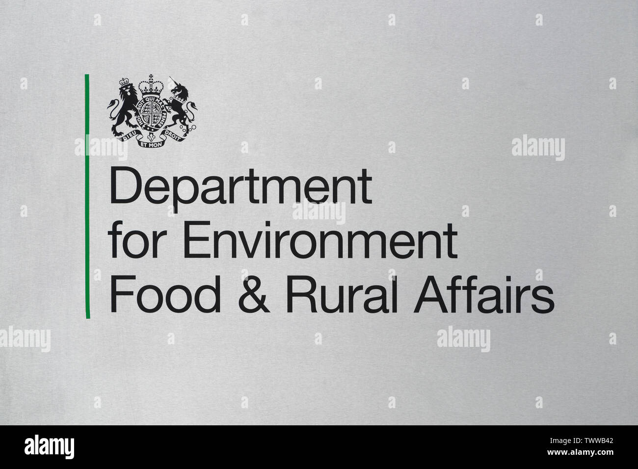 Carteles para el Departamento de Medio Ambiente, Alimentación y Asuntos Rurales edificio situado en Smith Square en Londres, Reino Unido. Foto de stock