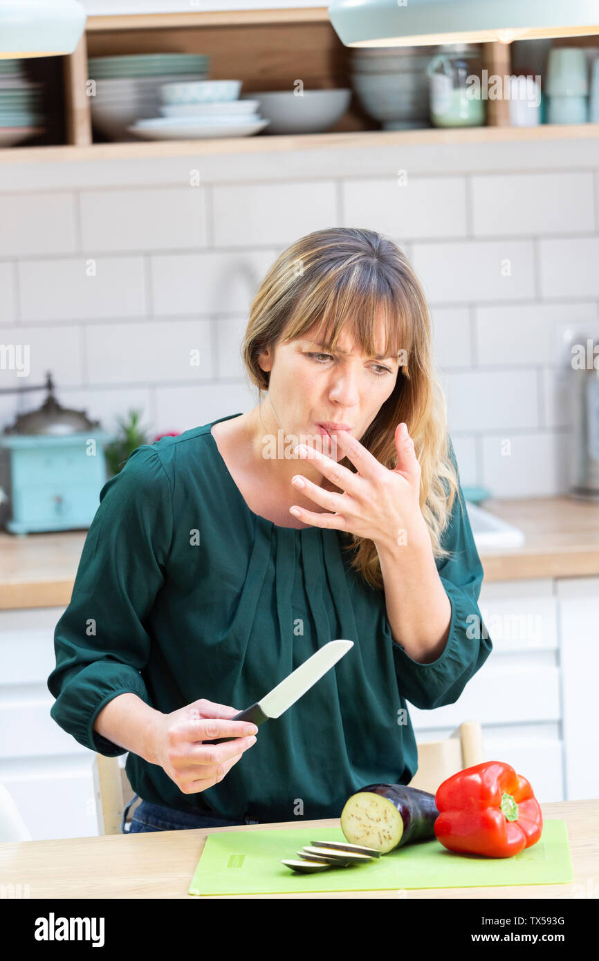 Herida de cocina fotografías e imágenes de alta resolución Alamy