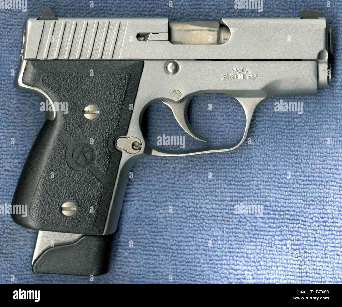 Herencia Línea de metal tarifa cargador de pistola en ingles Duquesa