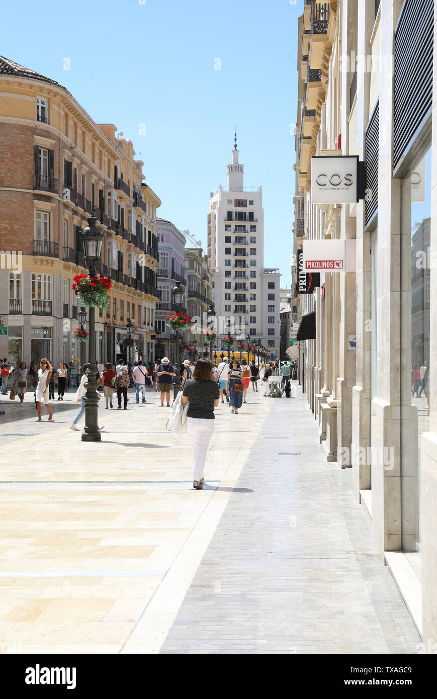 Calle larios shopping street malaga fotografías e imágenes de alta  resolución - Alamy