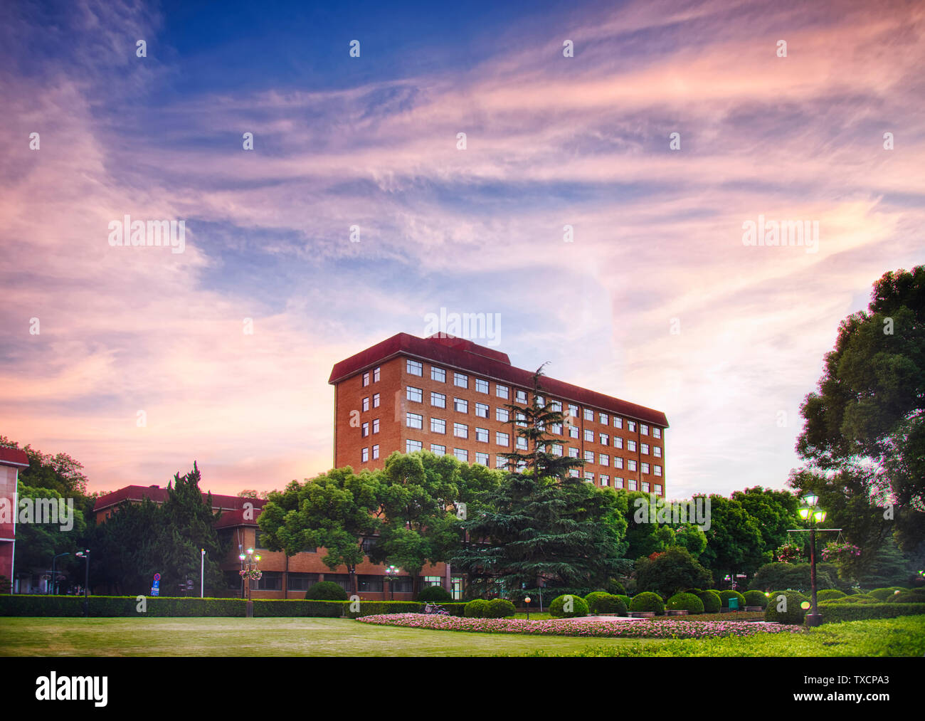 Vista del Campus de la Universidad de Shanghai de Finanzas y Economía Foto de stock