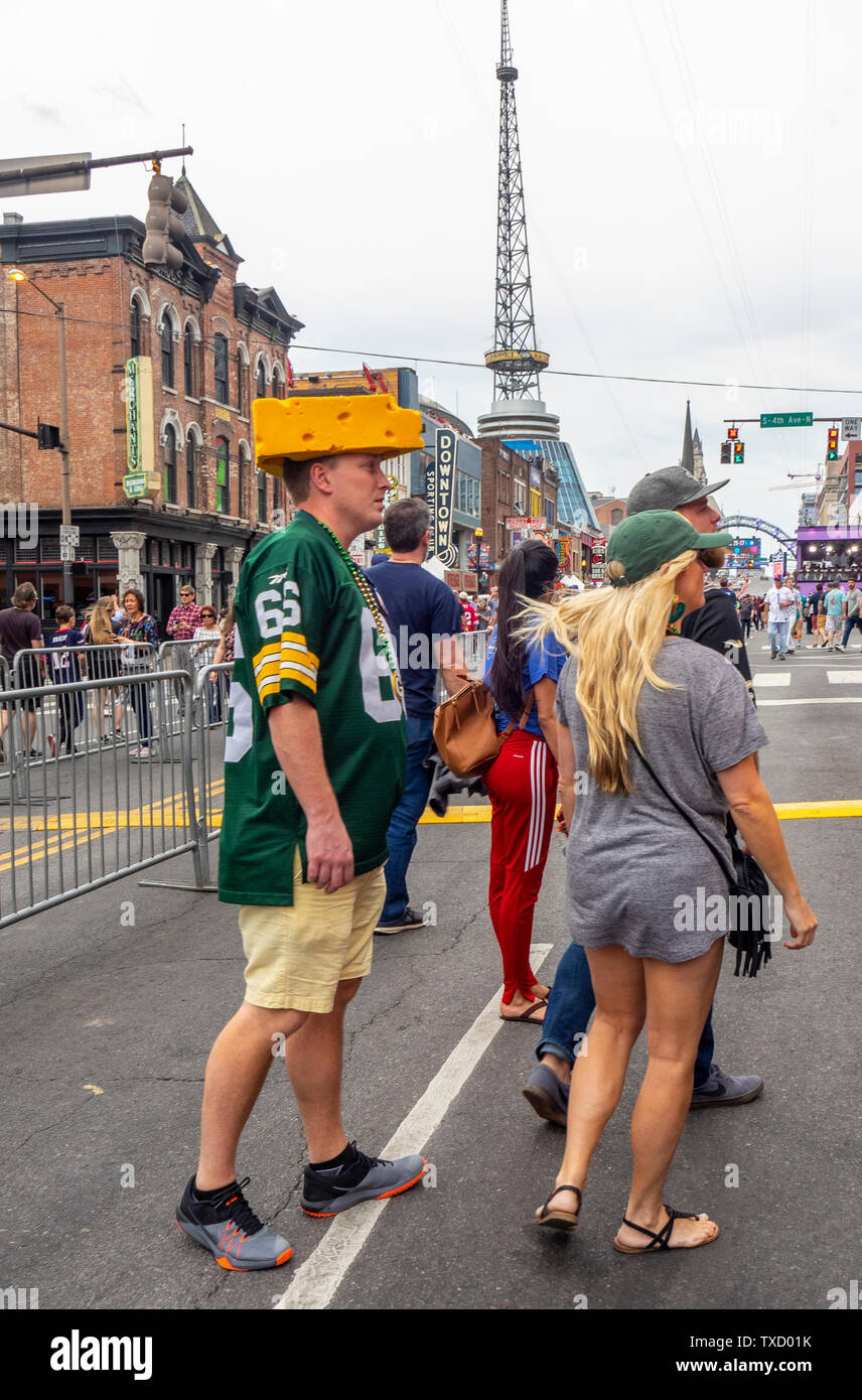 Green Bay Packers fans vistiendo los 