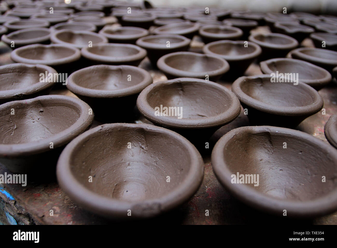 Lámparas de arcilla de barro secado, Dharavi, Bombay, Maharashtra, India, Asia Foto de stock