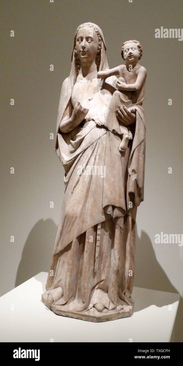 Alabastro tallada estatua de la Madre de Dios por Anónimo. Fecha del siglo XIV. Foto de stock