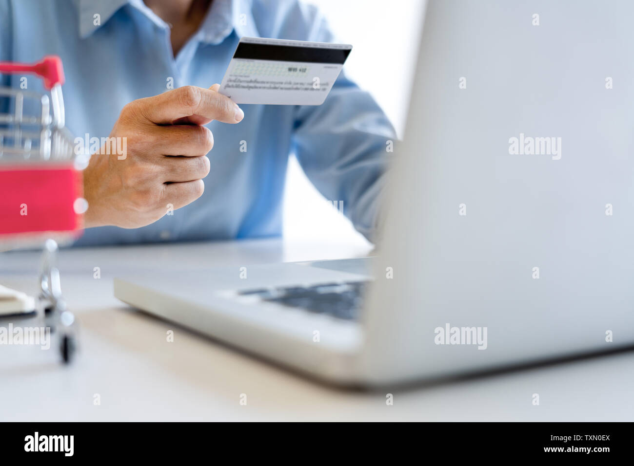 Que Es El Cid De Una Tarjeta Sanitaria Codigo cvv Fotos e Imágenes de stock - Página 2 - Alamy