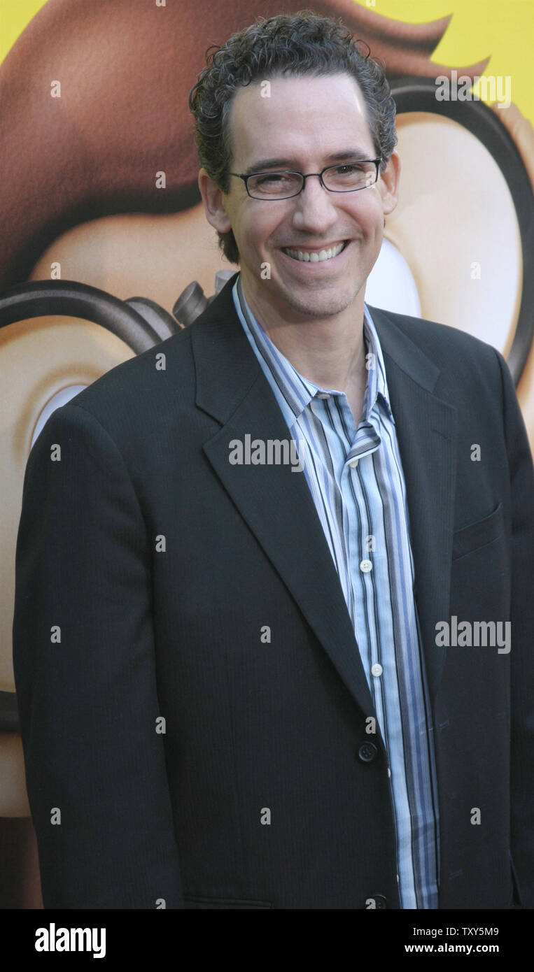 Director Matthew O'Callaghan llega para el estreno de su nueva película  "Jorge El Curioso" en el Arclight Theatre de Hollywood, California el 28 de  enero de 2006. (UPI foto/David Silpa Fotografía de