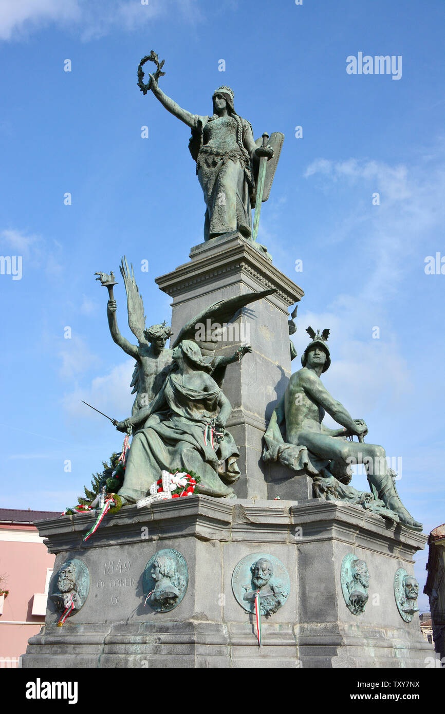 La estatua de la Libertad (la obra de György Zala), Monumento a los mártires de Arad, Arad, Rumania Foto de stock