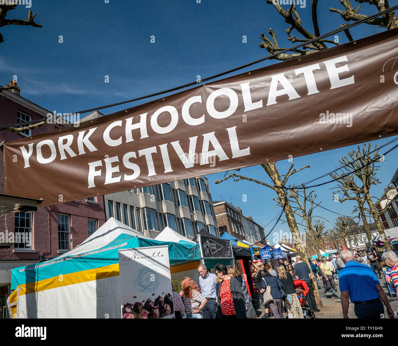 York Festival del Chocolate firmar en Parliament Street, York. Foto de stock