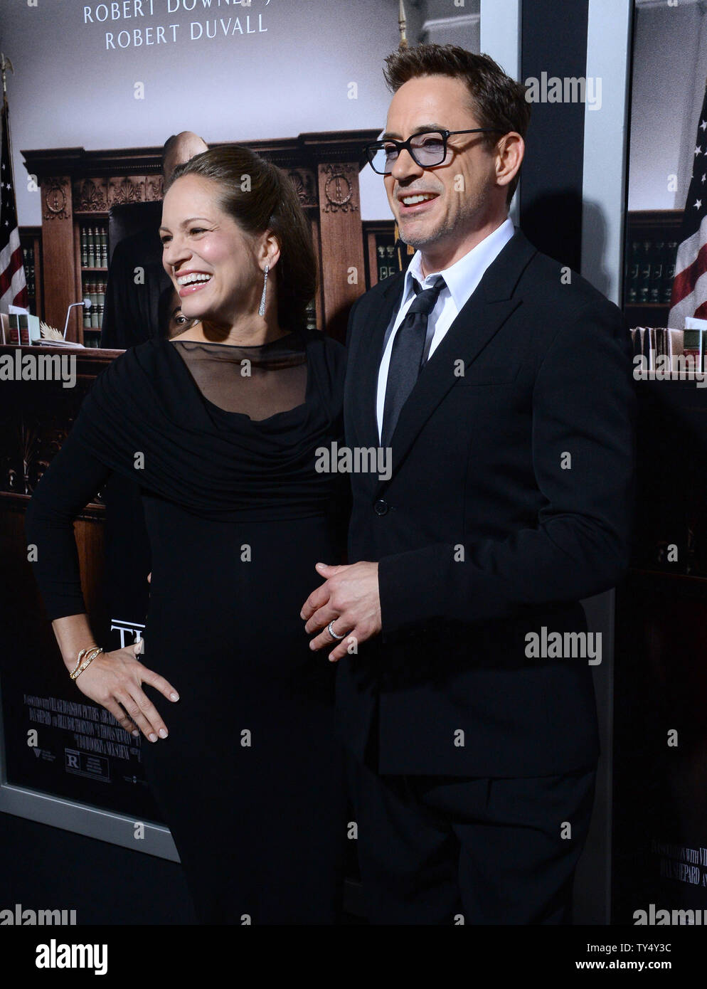 Miembro del Reparto Robert Downey Jr. y su esposa, la productora Susan  Downey asistir al estreno de la película dramática 