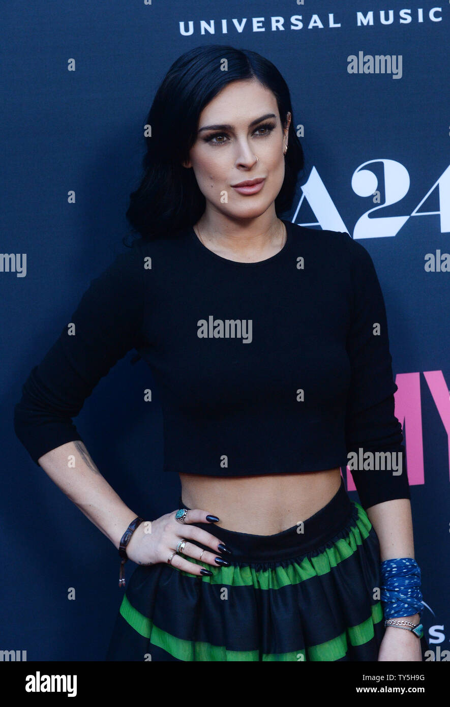 La actriz Rumer Willis asiste al estreno de la película documental 'Amy