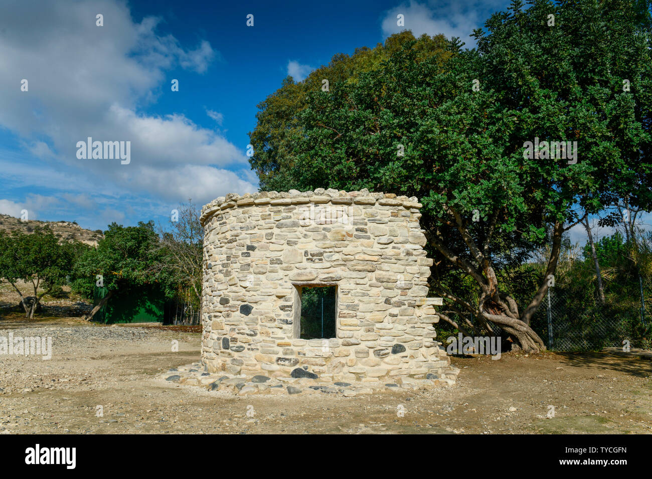 Rekonstruktion Nachbau, Steinzeitliche Ausgrabungsstaette Chirokitia, Zypern Foto de stock