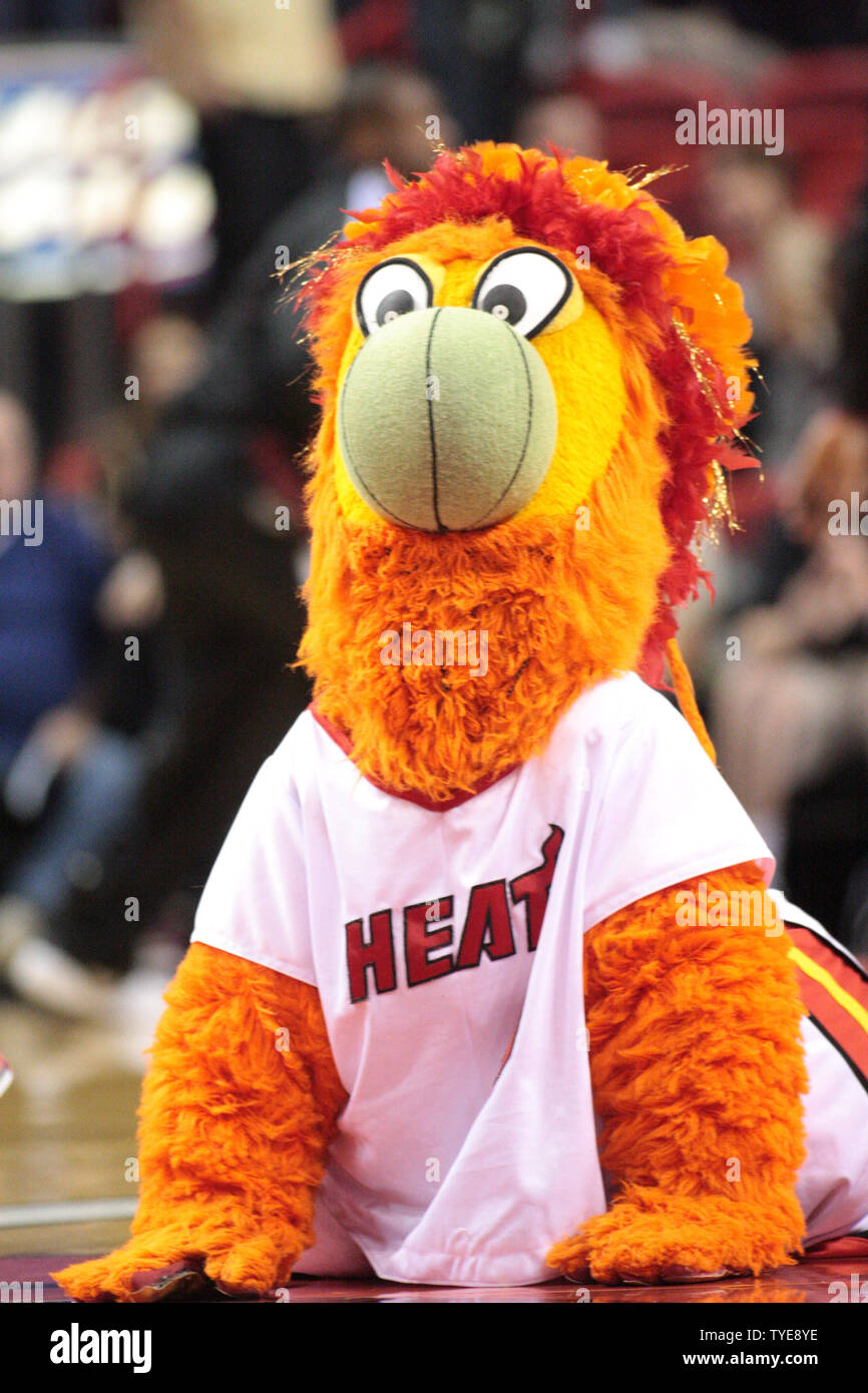 Miami heat mascot burnie fotografías e imágenes de alta resolución Alamy