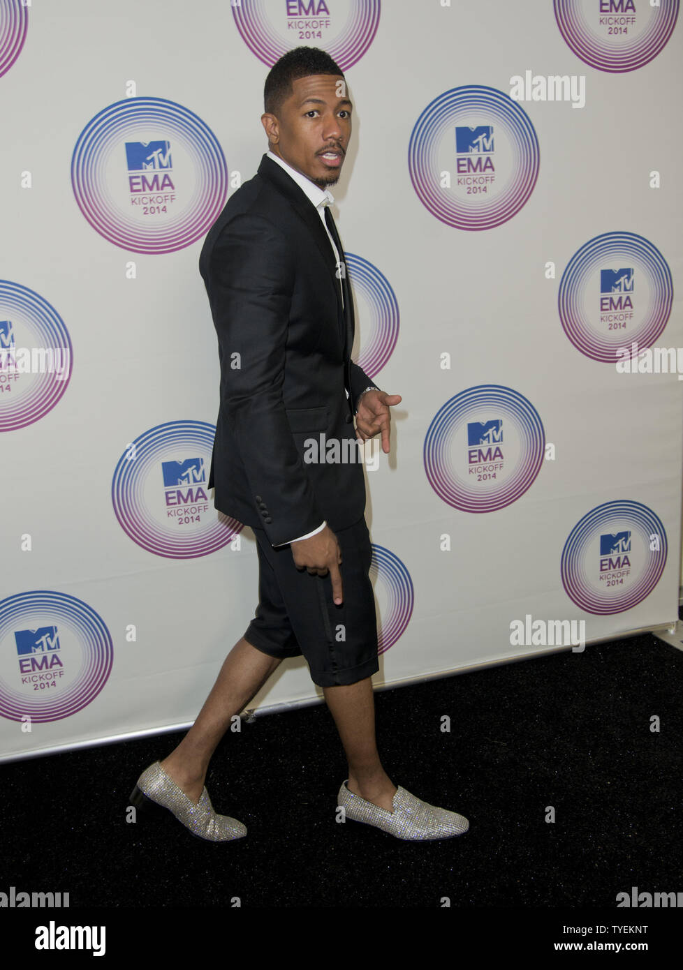 MTV, productor y actor Nick Cannon show host llegan a la alfombra roja para  el 2014 MTV EMA U.S.trasmitidas a Klipsch Amphitheater, Miami, Florida, el  9 de noviembre de 2014. Los zapatos