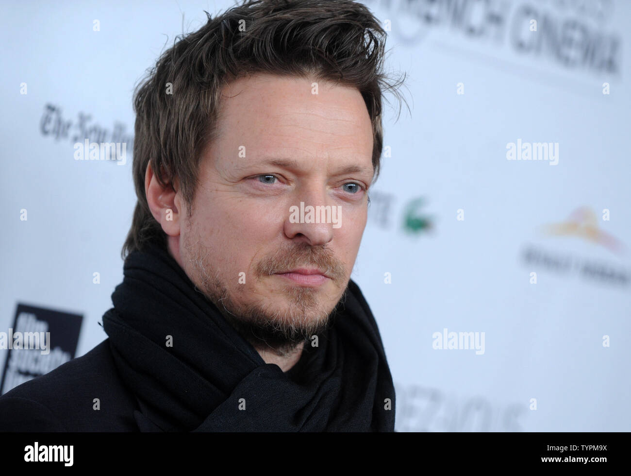 Frederic Tellier llega a la alfombra roja en la noche de la inauguración y el estreno norteamericano de "3 Corazones / 3 Coeurs' en la 20ª Cita con el cine francés en Alice Tully Hall de Nueva York el 6 de marzo de 2015. Foto por Dennis Van Tine/UPI Foto de stock