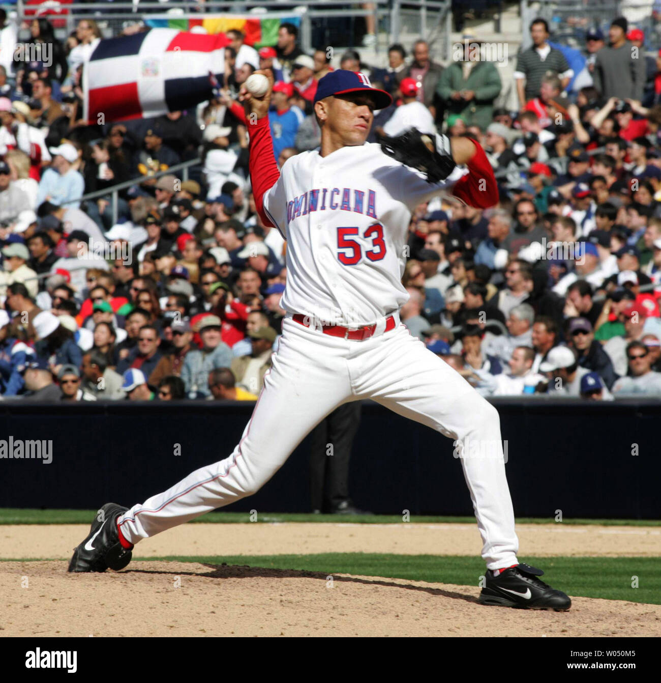 Julián Tavarez alivia Bartolo Colón de la República Dominicana en la