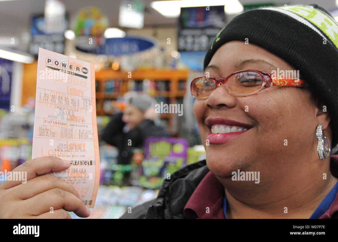 Powerball Lottery Ticket Fotos e Imágenes de stock - Alamy