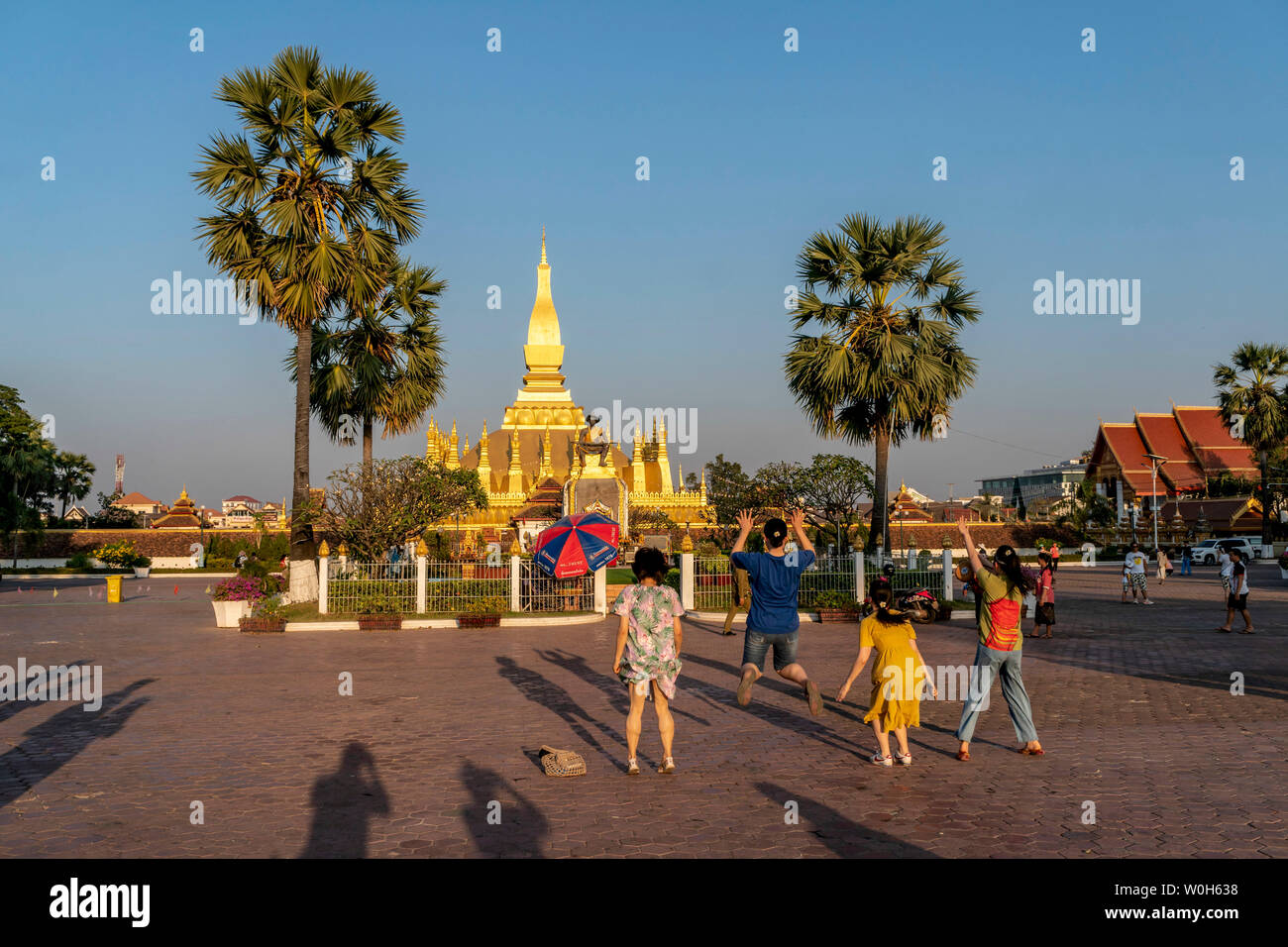 El templo Pha That Luang, en Vientiane, Laos, Indochina, en el sudeste de Asia, Asia Foto de stock