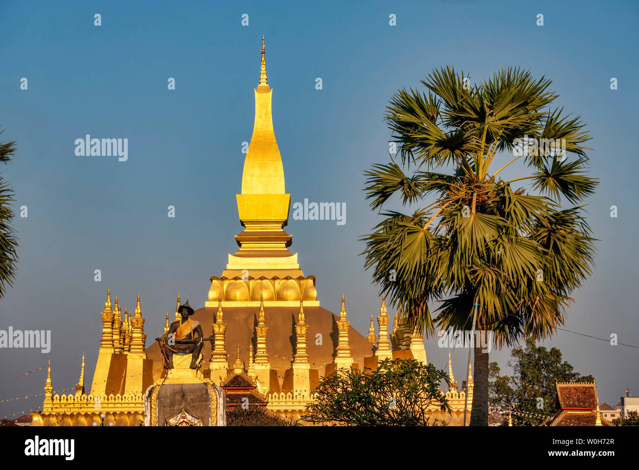El templo Pha That Luang, en Vientiane, Laos, Indochina, en el sudeste de Asia, Asia Foto de stock