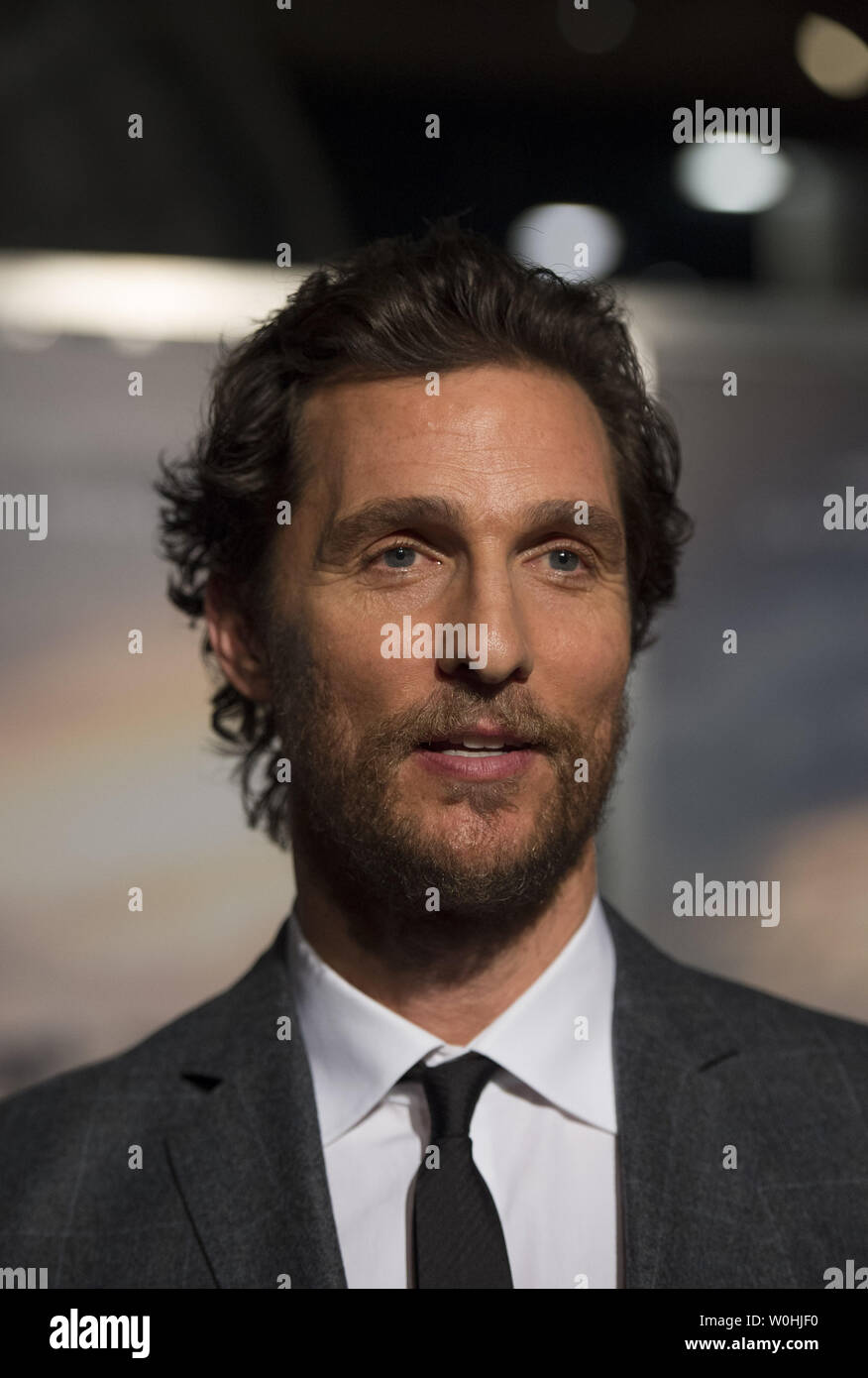 Matthew McConaughey llega a la alfombra roja para el estreno de la película 'Interstellar' en el Smithsonian Air and Space Museum en el National Mall en Washington, DC, 5 de noviembre de 2014. UPI/Molly Riley Foto de stock