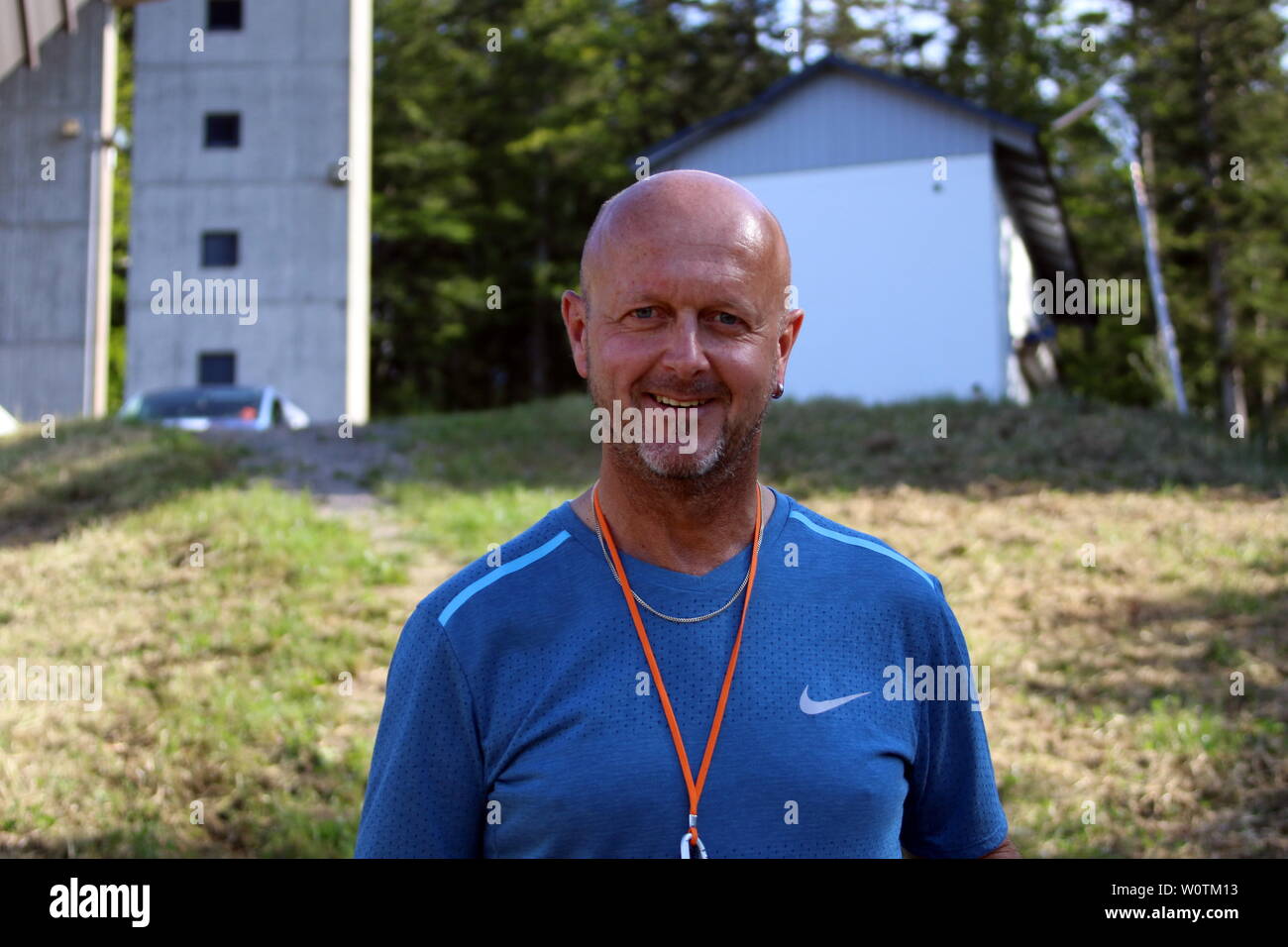 Rolf Schili Skisprungtrainer (Schönwald) beim Skisprung DM Einzel Hinterzarten 2018 Foto de stock