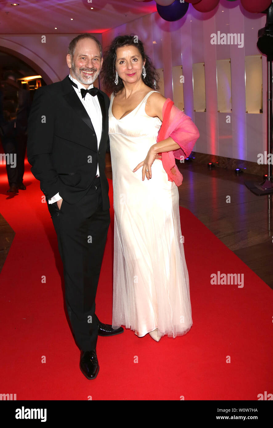Michael Lott y su esposa Dorothea Lott ,Nochevieja recepción en el Hotel GRAND ELYSEE en Hamburgo 31.12.2018 Foto de stock