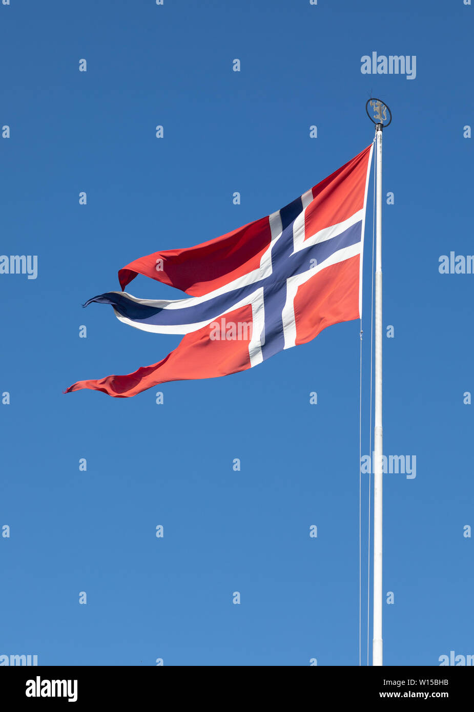 El estado y la bandera de guerra de Noruega Foto de stock