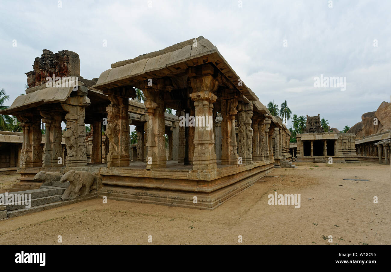 Ruinas del Templo Achyutaraya Foto de stock