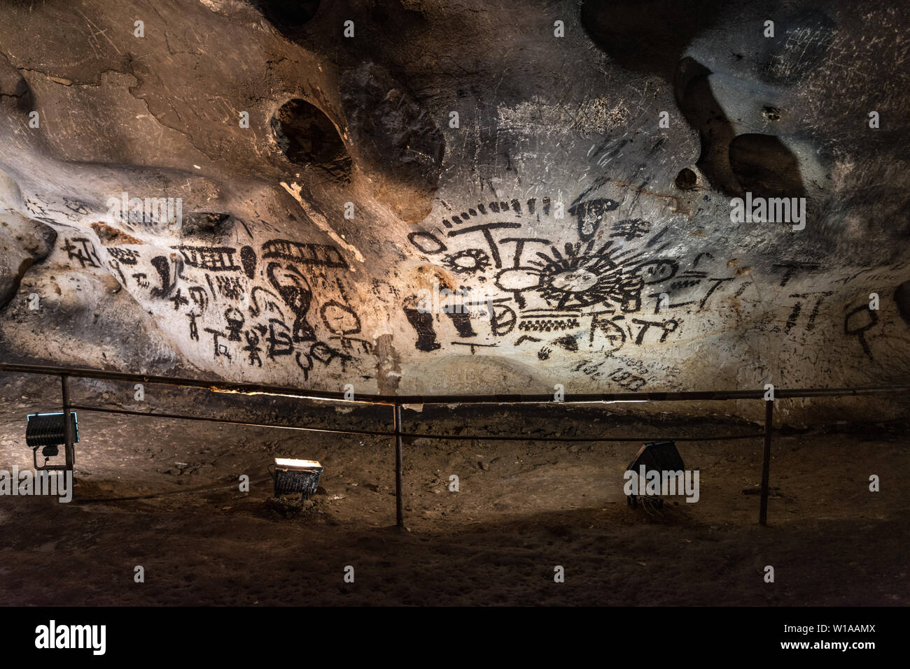 Mural prehistóricos dibujos en Magura Cueva Foto de stock