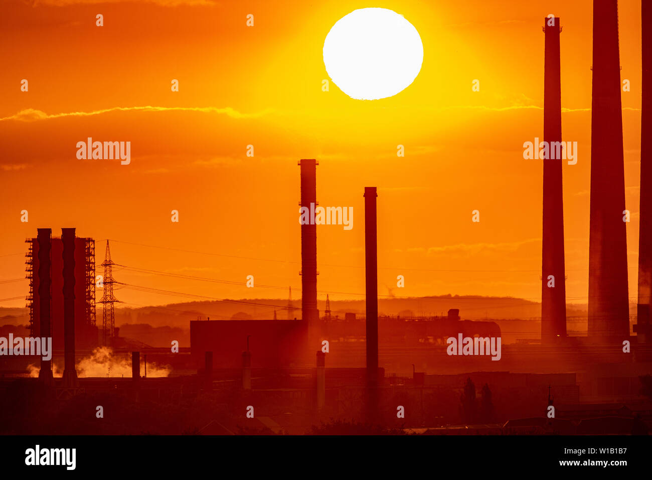 Sonnenuntergang im Ruhrgebiet Foto de stock