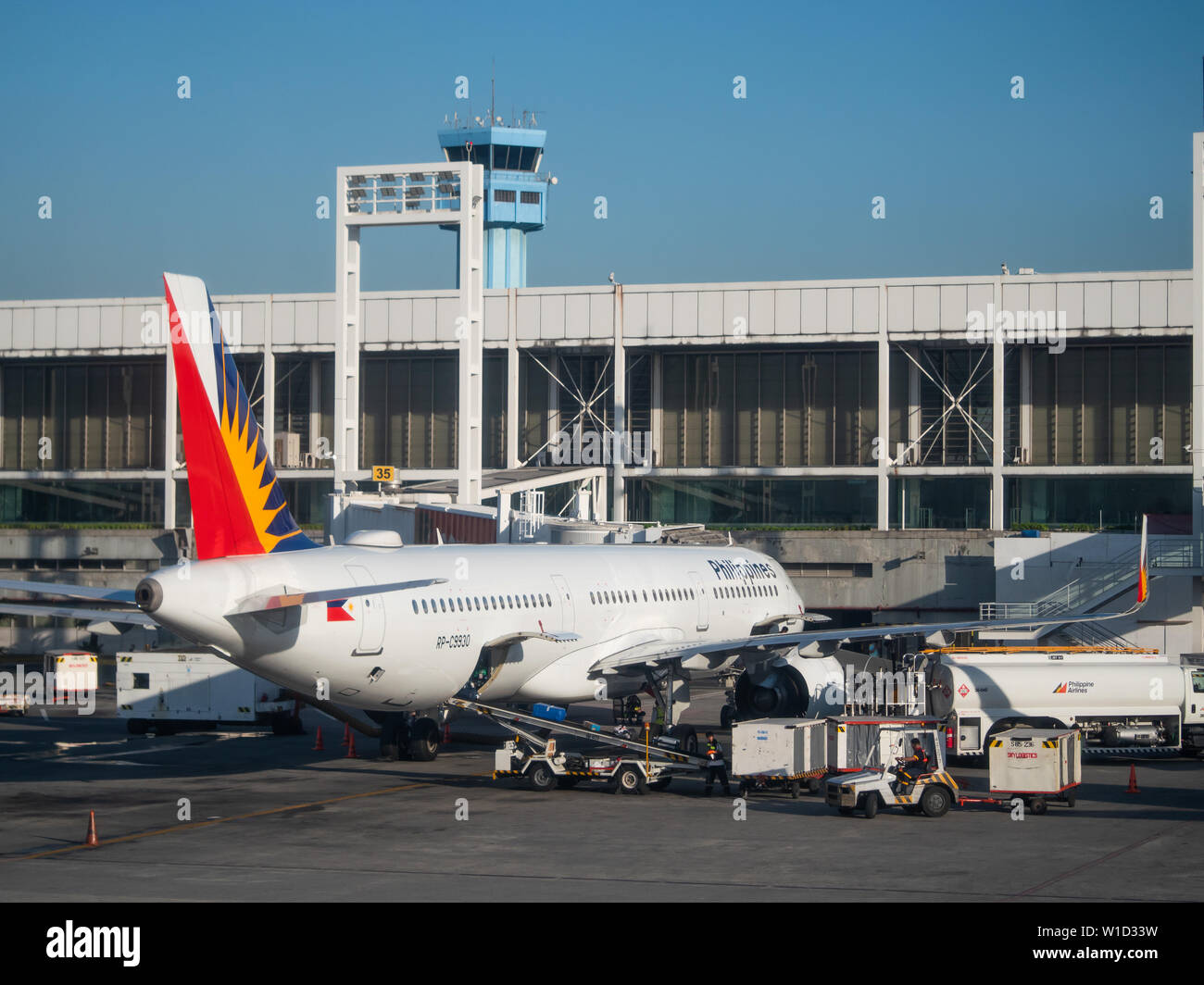 Manila, Filipinas - Marzo 28, 2019: el avión A321 de Philippine Airlines en el Aeropuerto Internacional Ninoy Aquino, Terminal 2, en Manila. Foto de stock