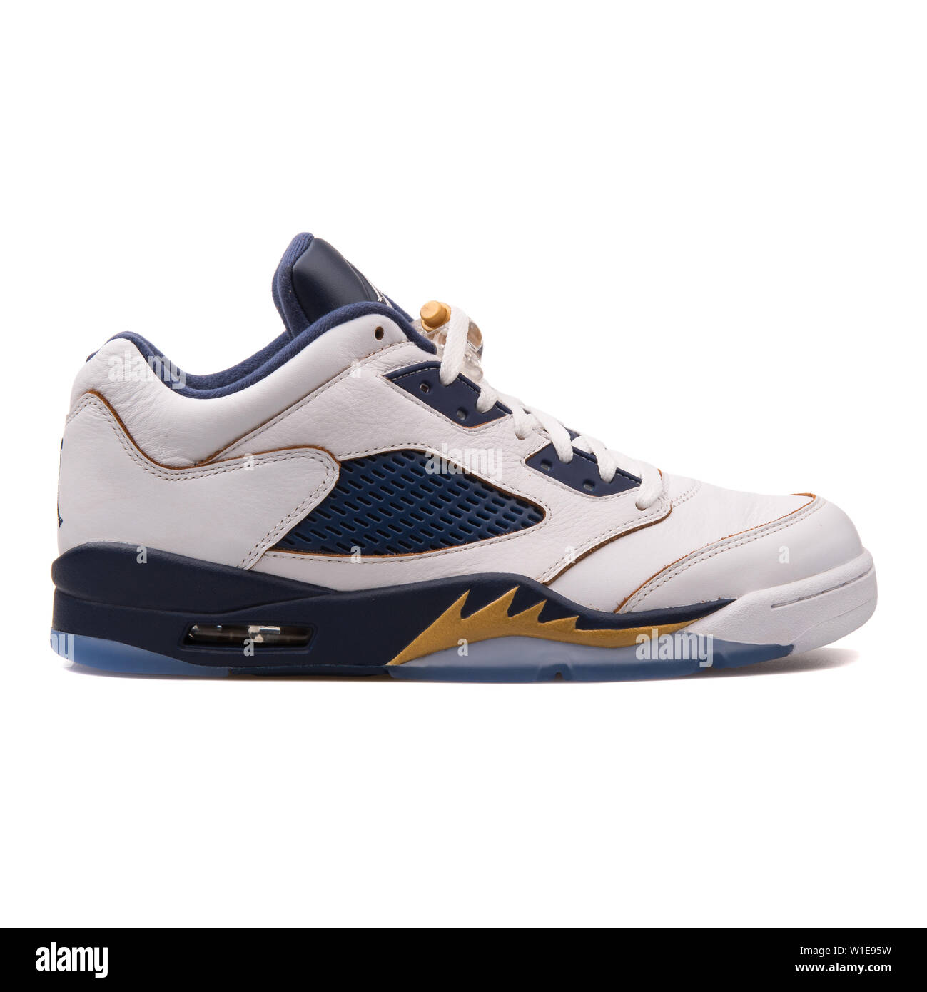 Zapatos De Air Jordan Fotos e Imágenes de stock - Página 5 - Alamy