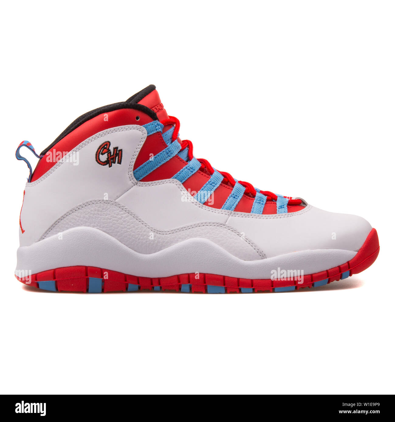 jordan retro blanco con rojo