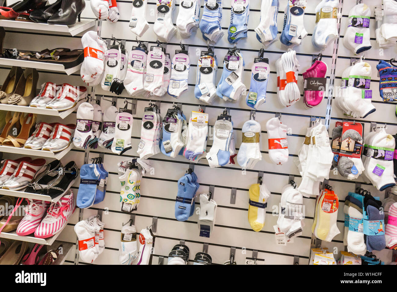 De Athletic Shoes Store Stockamp; Usa Imágenes tQChsrd