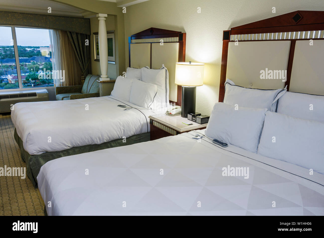 Orlando Florida,Buena Vista,Radisson,hoteles hotel alojamiento inn  moteles,cadena,alojamiento,alojamiento,habitación,cama,ropa de  cama,confort,dormir,mesita de noche Fotografía de stock - Alamy