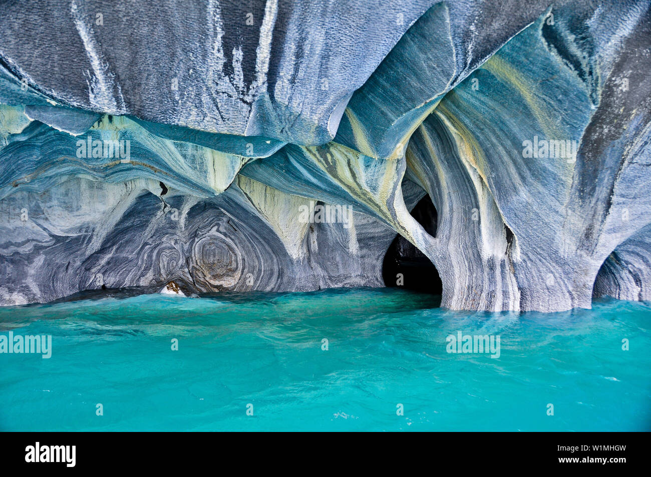 Marble cueva en Lago General Carrera cerca de Río Tranquilo, también el Lago  Buenos Aires (Argentina), Carretera Austral, Región Aysén, Patagonia, los  Andes, C Fotografía de stock - Alamy
