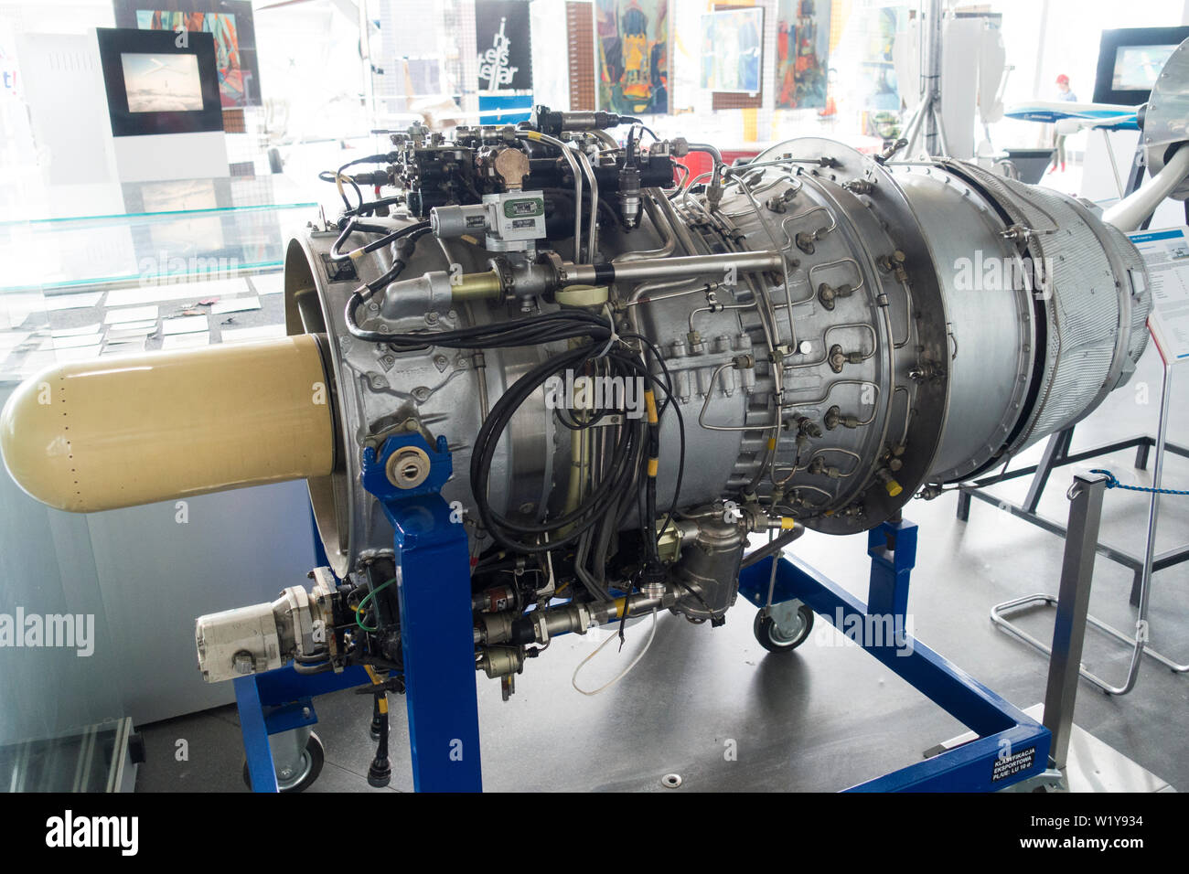 Motor turborreactor S0-1 muestra en el Museo de la aviación polaca, Cracovia, Polonia, Europa. Foto de stock