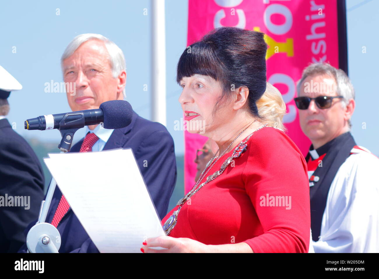 Teniente de Alcalde de Scarborough 2019 Consejero Roberta Swiers dando un discurso en Scarborough Día de las Fuerzas Armadas de 2019. Foto de stock