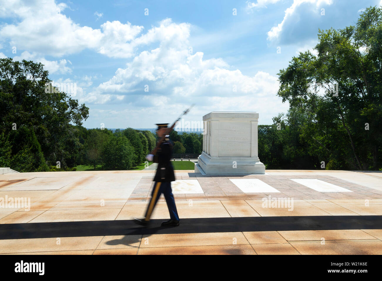 La Tumba del Soldado Desconocido, el Cementerio Nacional de Arlington, Washington DC, EE.UU. Foto de stock