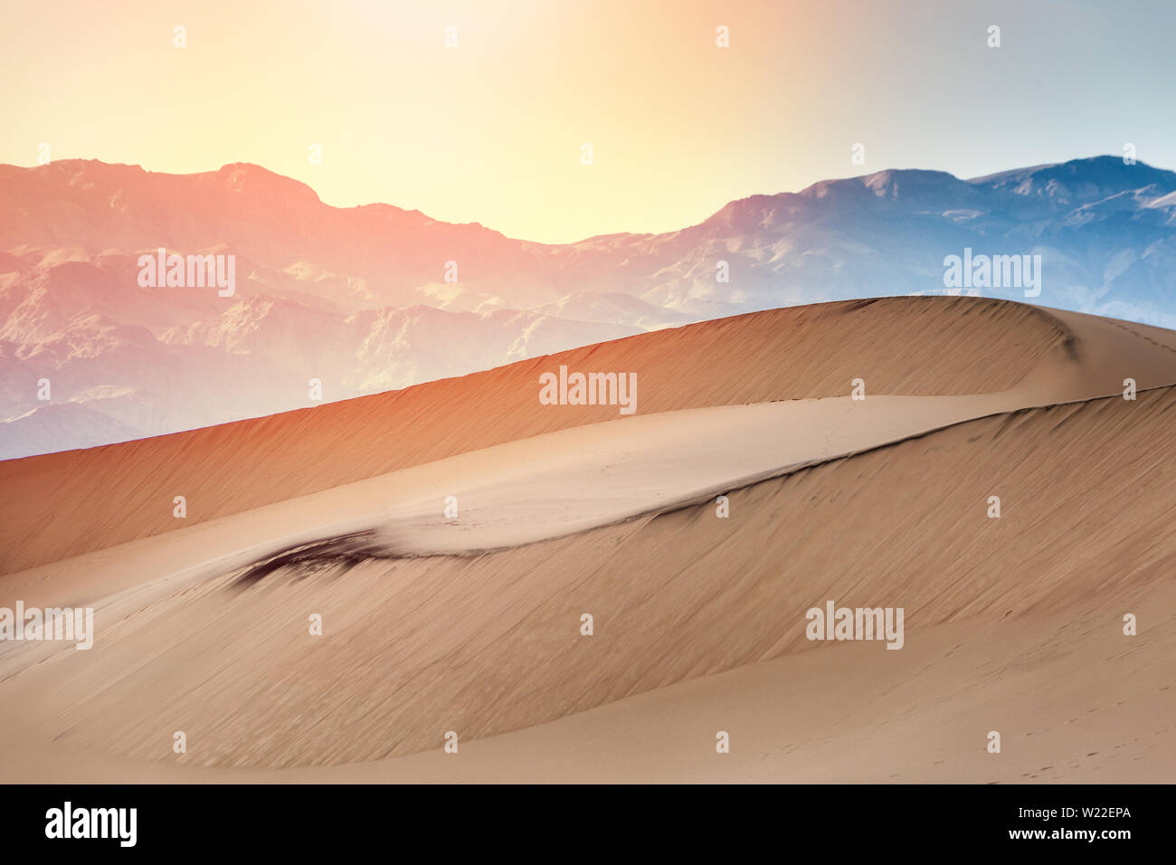 Dunas de arena de Stovepipe Wells, el Parque Nacional Valle de la Muerte, California, EE.UU. Foto de stock