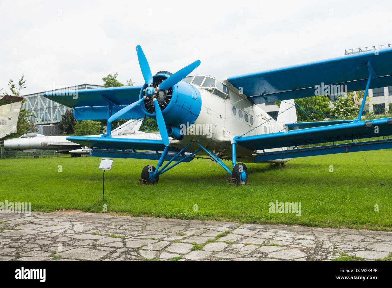 El avión WSK PLZ an-2R en el Museo de Aviación de Polonia Cracovia, Polonia, Europa. Foto de stock