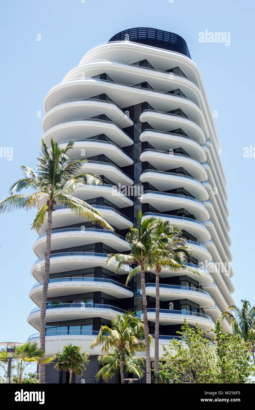 Miami Beach Florida, Faena House, apartamentos de lujo apartamentos residenciales, edificio de gran altura exterior con balcones, Foto de stock