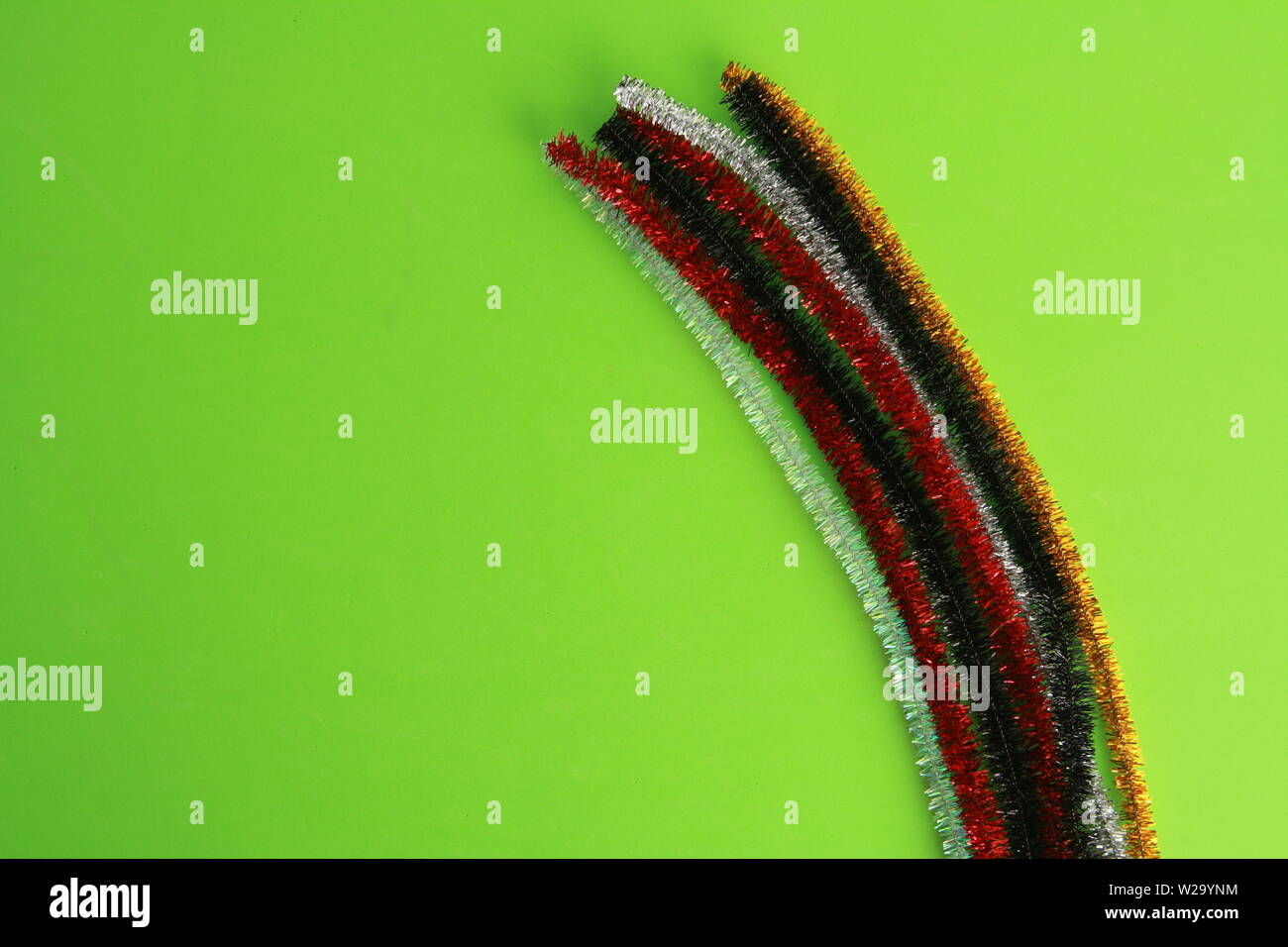 Limpia-pipas para hacer manualidades Fotografía de stock - Alamy