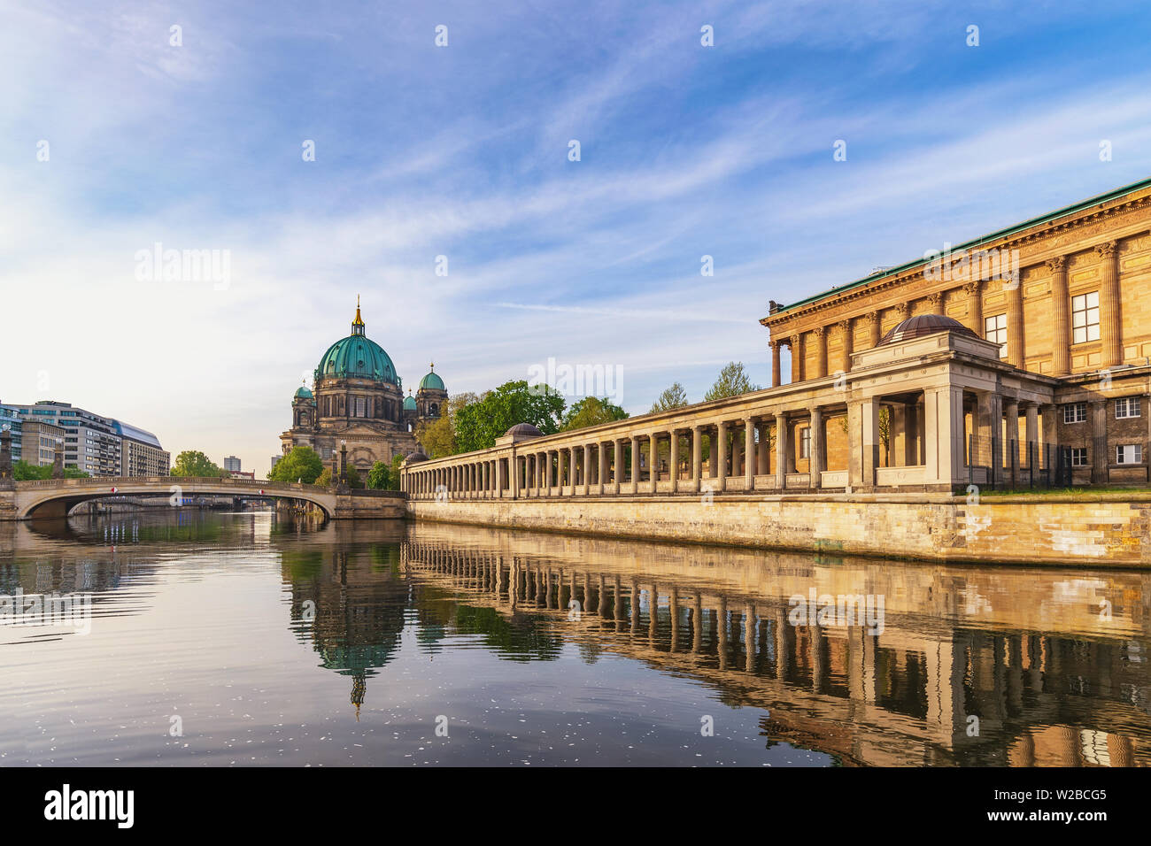 Berlín, Alemania, el horizonte de la ciudad, en la Catedral de Berlín (Berliner Dom) Foto de stock